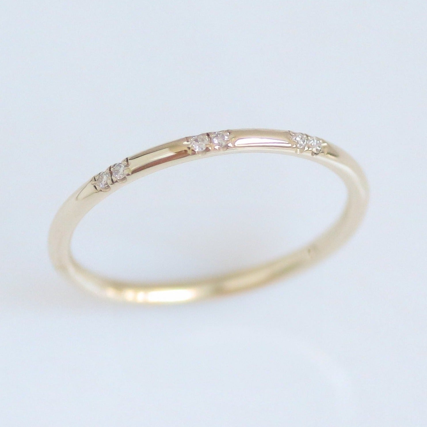 5 Dainty Gold Rings That Will Simply Add To Your Festive Glam In No Time